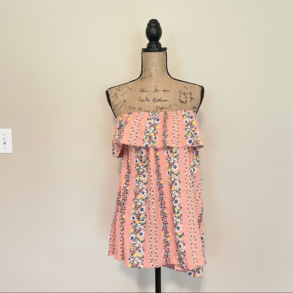 Old Navy: Relaxed Off-the-Shoulder Swing Top - Picture 1 of 5